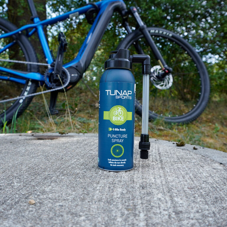TUNAP Sports - Puncture Spray toepassingsfoto